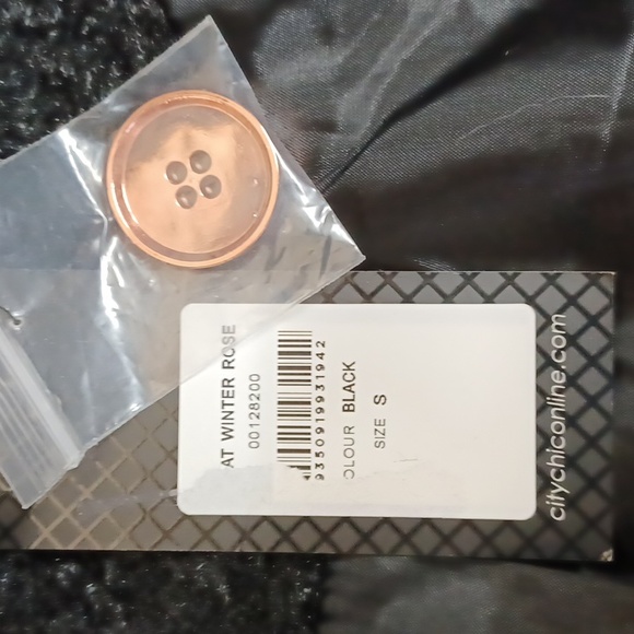 City Chic Winter Rose Faux Faur-Collar Coat - Picture 12 of 13